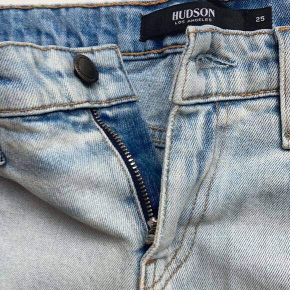 NWOT Hudson Distressed Jean Shorts Sz 25 - Picture 4 of 9